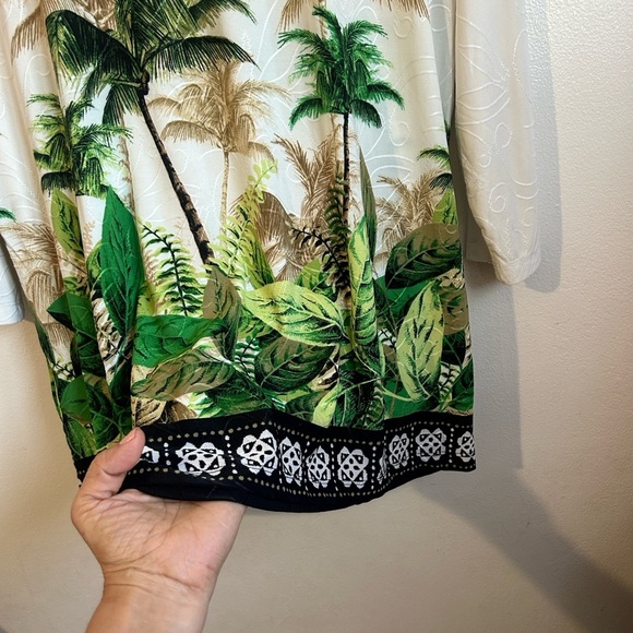 Tropical Palm Tree Print Top - Picture 5 of 7